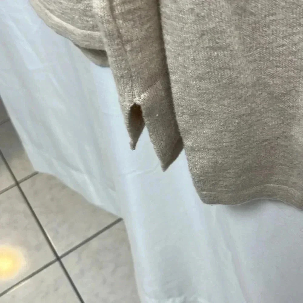 🤍 H&M Beige Lightweight Sweater Long Sleeve Soft Knit Top Size XS - Picture 5 of 6